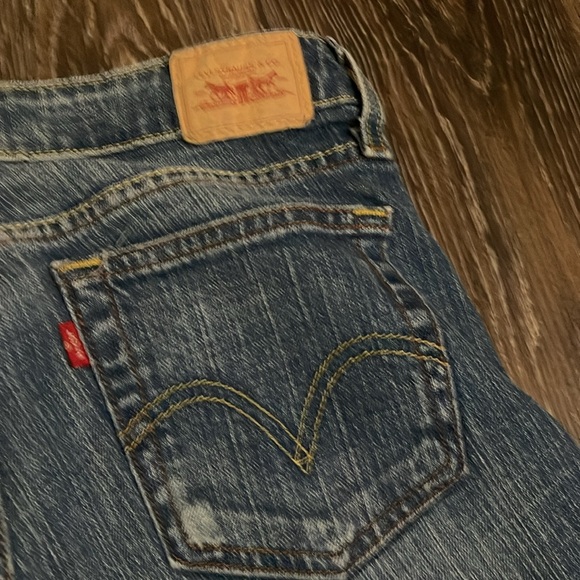Levi’s Too Superlow Flare 524 Jeans - Picture 7 of 8